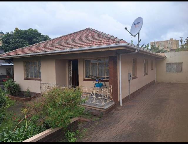 3 BEDROOM HOUSE FOR SALE IN OVERPORT